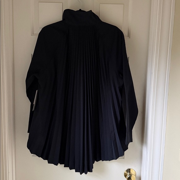 ATHLETA BLACK SOJOURN WINDBREAKER - Picture 2 of 12